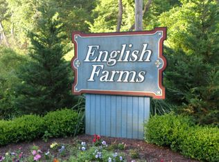 172 Old English Rd, Pittsburgh, PA 15237