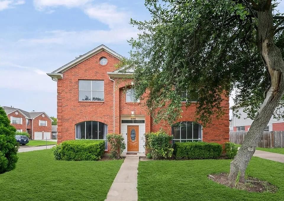 1st image of 9366 Corner Oaks Ln