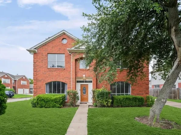 9366 Corner Oaks Ln, Houston, TX 77036