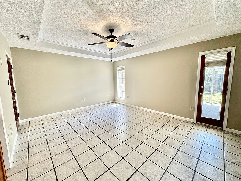 10734 Erin Vale Ave — Photo 14