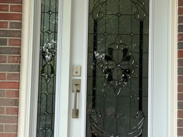 44 Sylvia St — Photo 2