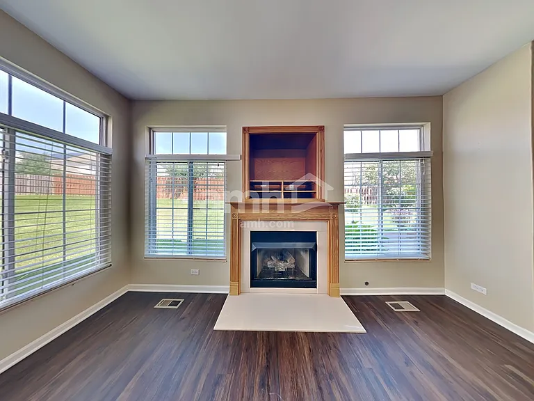 953 Mesa Dr — Photo 6