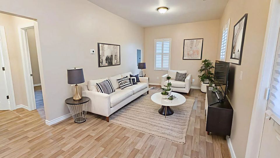 1st image of 7 Munsee St N #2