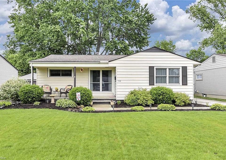 1st image of 328 Hickory Dr