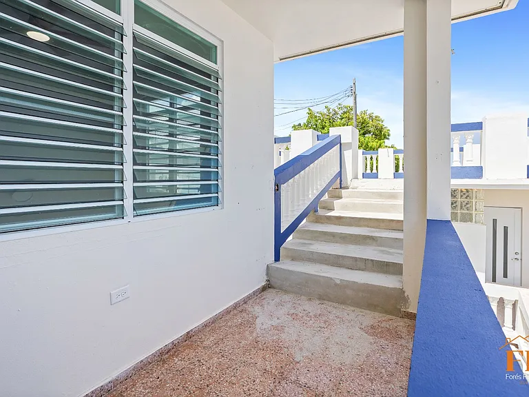 4884 Bo Terranova — Photo 3