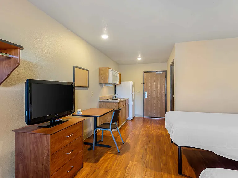 Studio Suite - 2 Full Beds