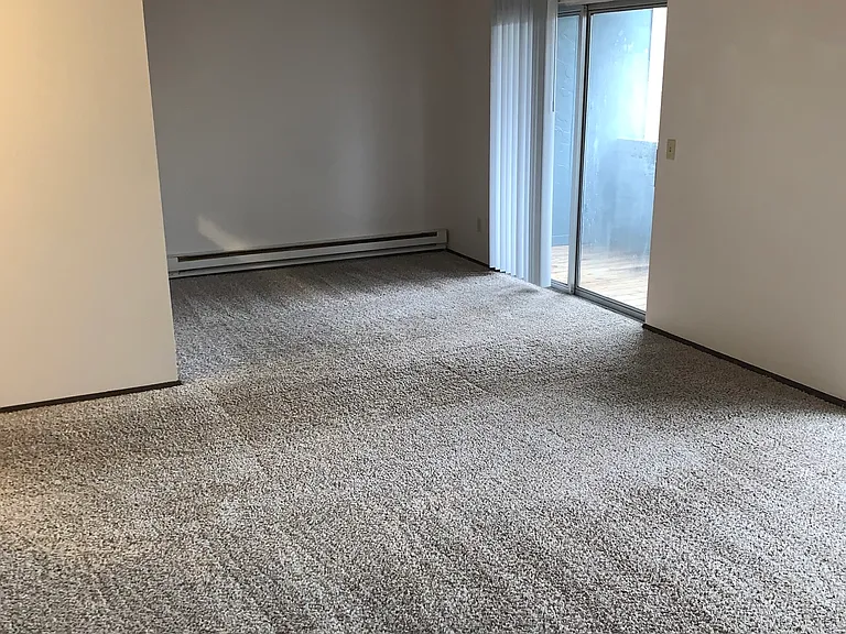 Hidden Lake Apartments — Photo 35