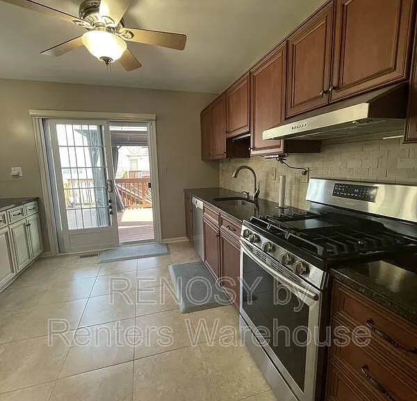 9 Snug Lagoon Ct — Photo 7
