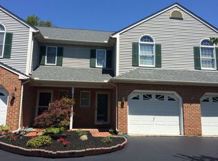 127 Pepperton Ct, Lititz, PA 17543
