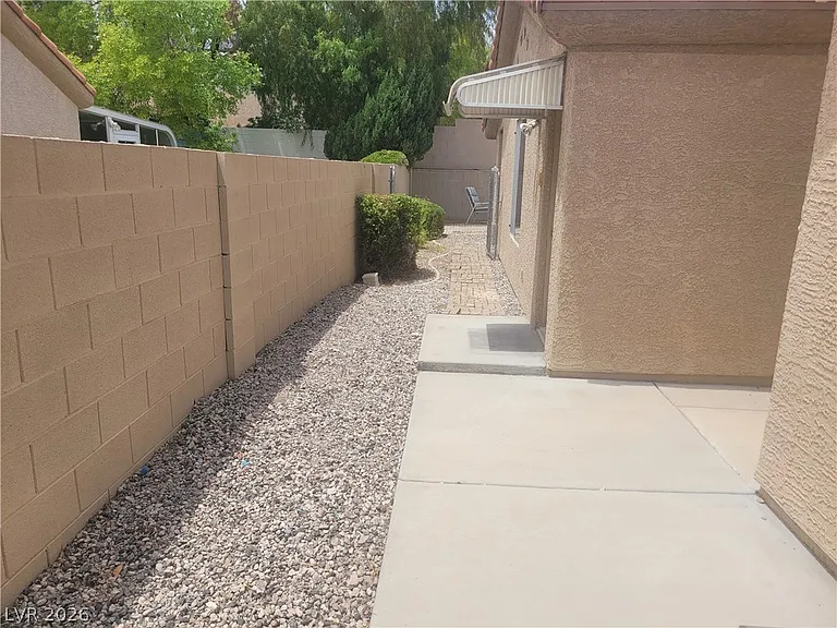4013 Forest Knoll Ln — Photo 7