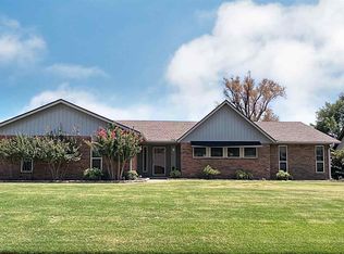 2813 Prairie View Dr, Ponca City, OK 74604