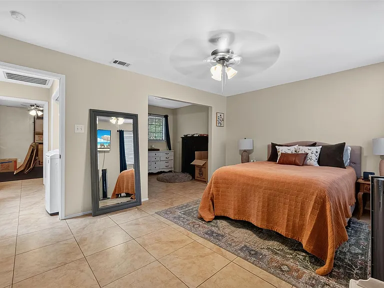 6015 Homestead Ct — Photo 12