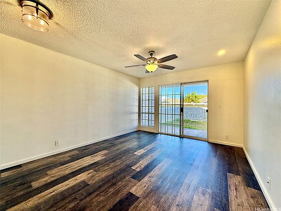 4th image of 92-1007 Alaa St #15/105