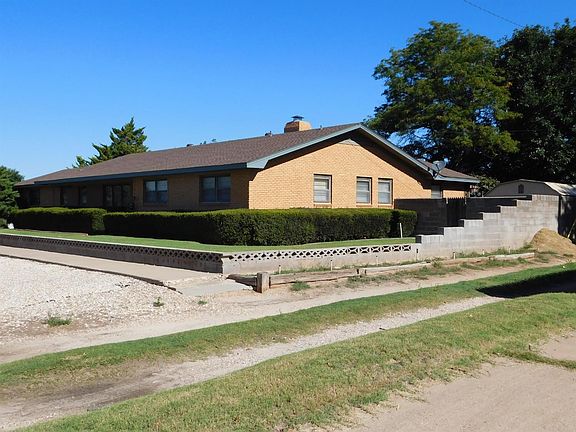 3rd image of 610 W Avenue J