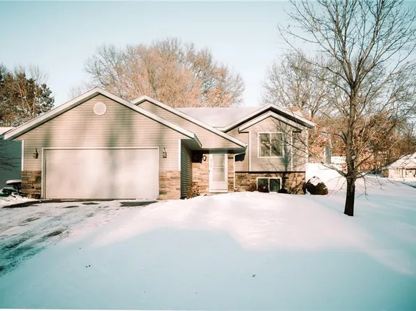 2418 Kenora Parkway, Eau Claire, WI 54703