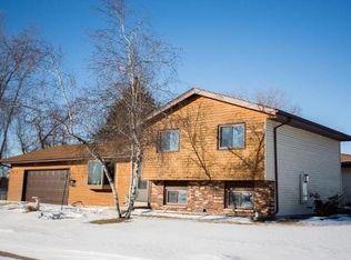 909 S Wilson Ave, Hartford, WI 53027
