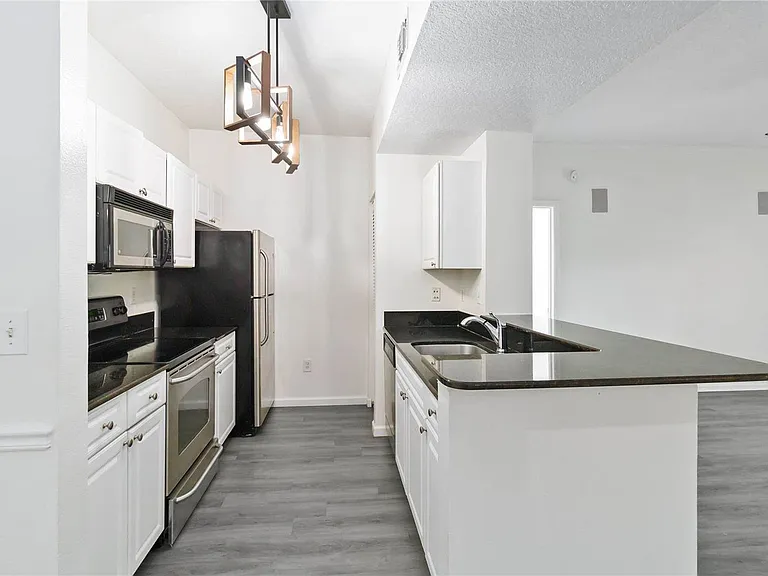 14316 Fredricksburg Dr #516 — Photo 6