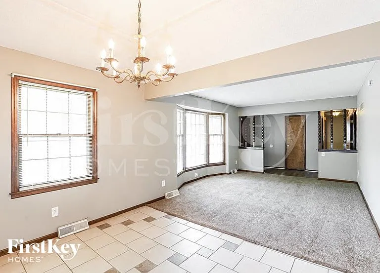 11819 E 60th St — Photo 3