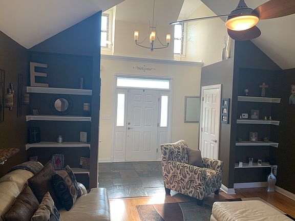 5th image of 632 Autumn Wood Dr