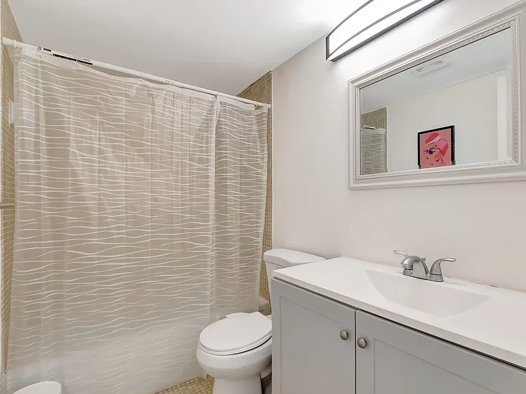 176 Dorset E — Photo 13