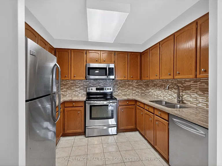 2185 Marine Dr #505 — Photo 10