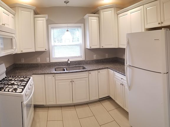 5th image of 9308 Wright Ave