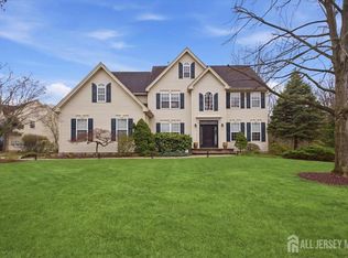 2 Picasso Ct, Somerset, NJ 08873