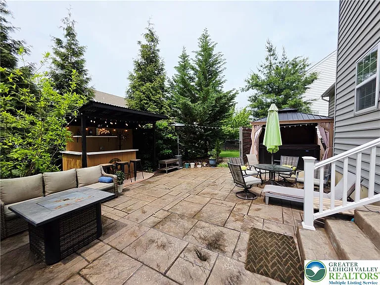 1052 Kingston Ln — Photo 62