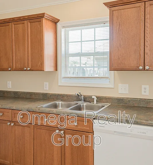 2170 Village Ln — Photo 20