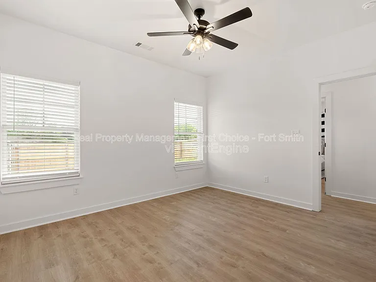 8724 Cantera Dr #B — Photo 13