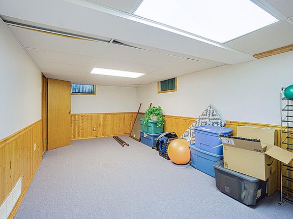 3rd image of 224 Arcadia Blvd