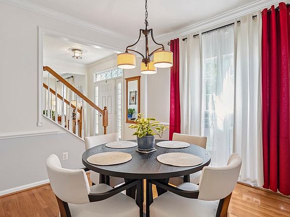 5th image of 21 Wild Plum Ct