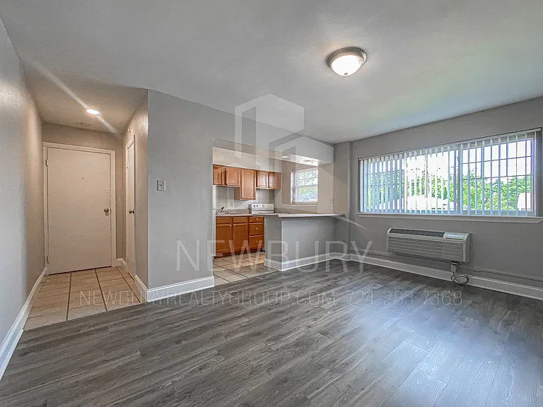 WestWood Apartments — Photo 5