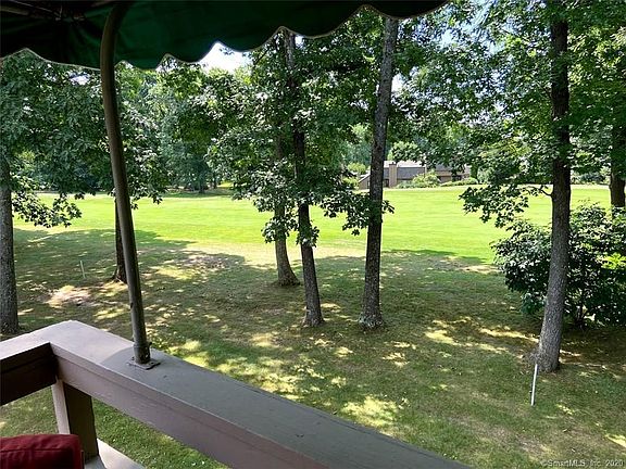 3rd image of 33 Applewood Ln #33