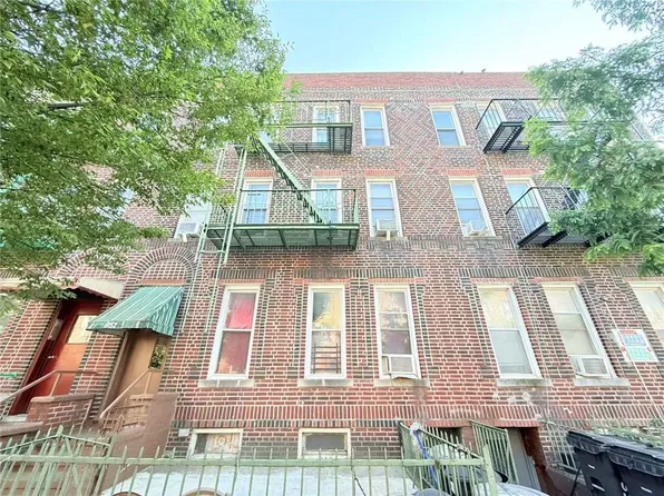 352 63rd St, Brooklyn, NY 11220