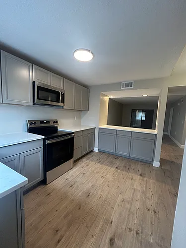 2543 Myrtle Ave #C Photo 1 2543 Myrtle Ave #C Photo 1