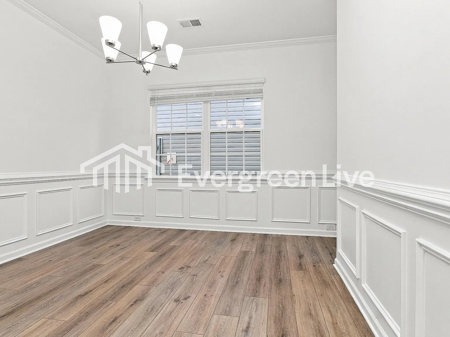 4 bed, 3.5 bath, 2964 sqft, $2,370 — Photo 3
