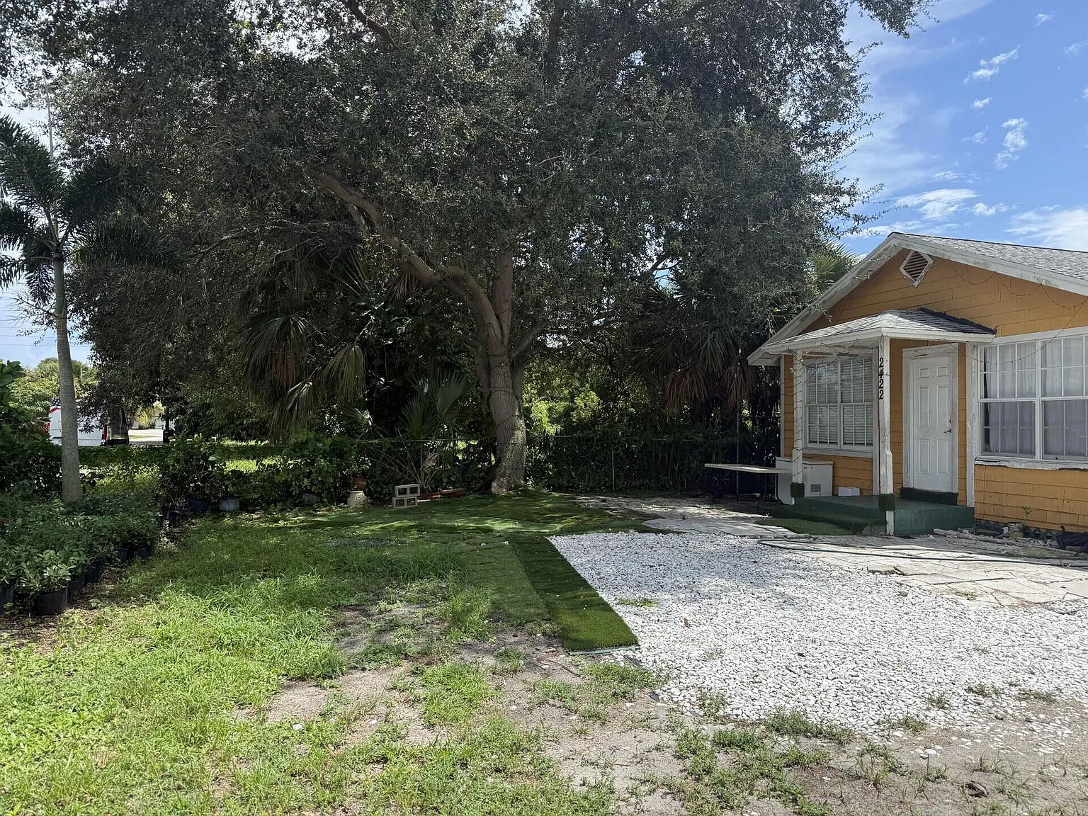 2 bed, 1.0 bath, 792 sqft, $2,250 — Photo 2