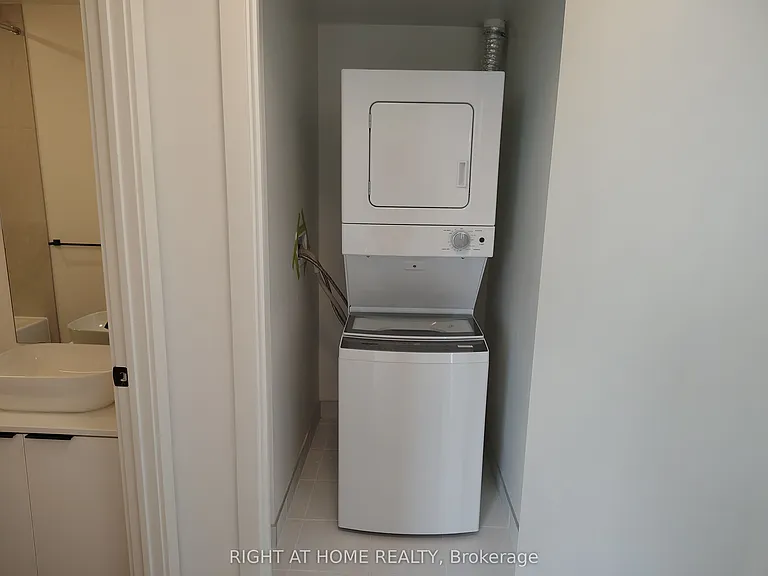 1185 Dupont St #2411 — Photo 23