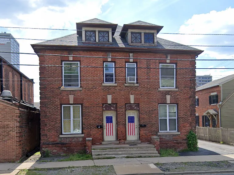 822 Lafayette St — Photo 1