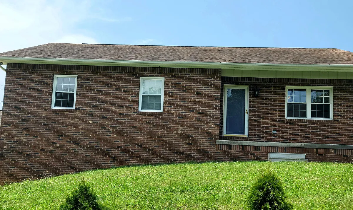 Building Photo - 721 Concord Rd