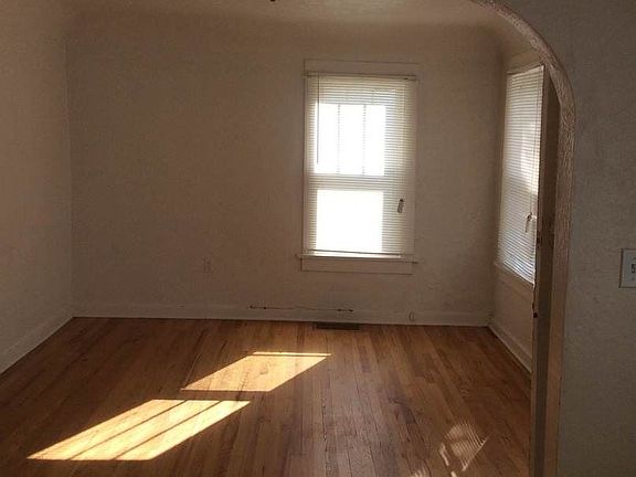 4th image of 535 E 3rd St