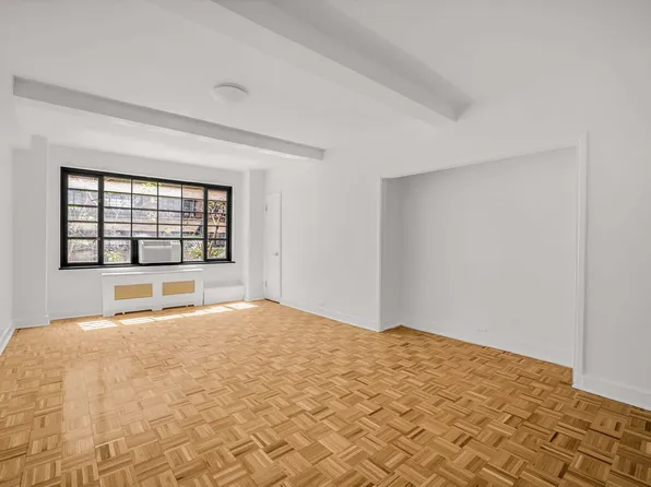 307 East 44th Street image 1 of 26