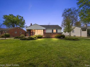 31881 Lamar Dr, Farmington, MI 48336