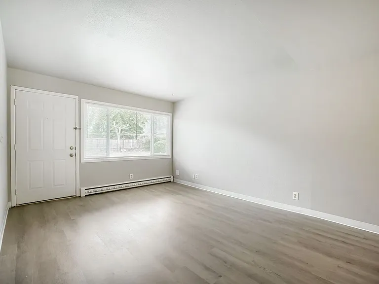Scenic Hill Apartments — Photo 5