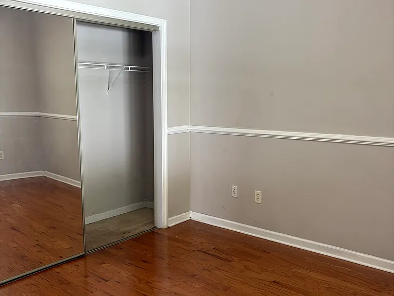403 Saint Dunstans Ct — Photo 18