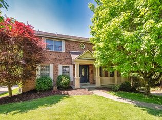 306 Westbury Dr, Coraopolis, PA
