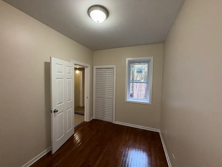 7423 S Saint Lawrence Ave — Photo 10