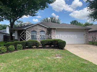 8409 Clear River Ln, Denton, TX 76210