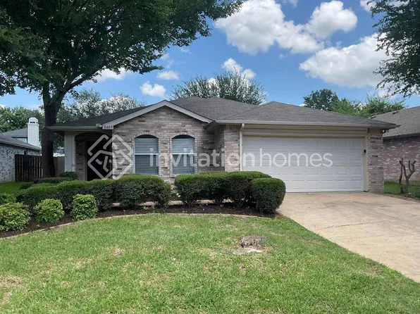 8409 Clear River Ln, Denton, TX 76210